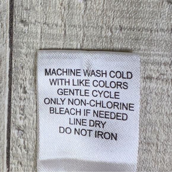 Three Pink Hearts Trixxi Size Large V-Neck Light Weight Peach Color Tank… - Picture 6 of 6